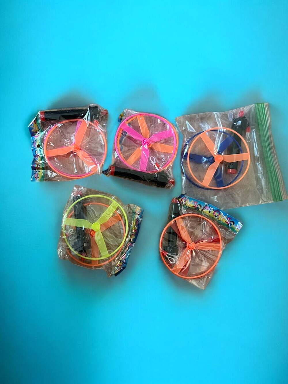 Set of 5 Pull String Flying Helicopter Propeller Toys